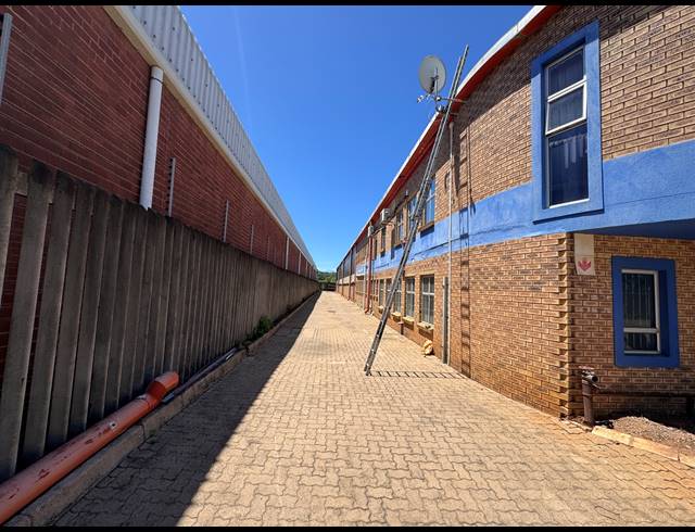 3,501M² WAREHOUSE TO LET IN SPRINGFIELD